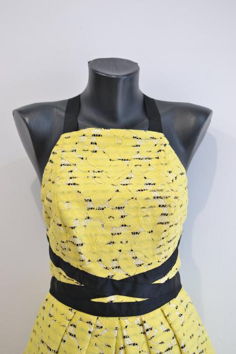 Žlté šaty s odhaleným chrbtom 36, 36