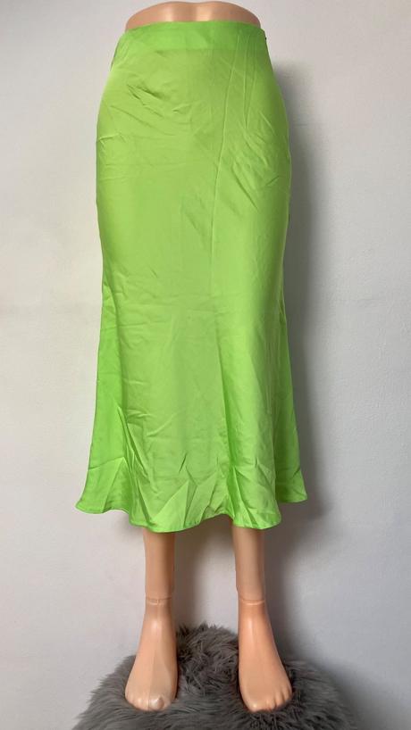 Dámska midi sukňa bershka (s), bershka,s