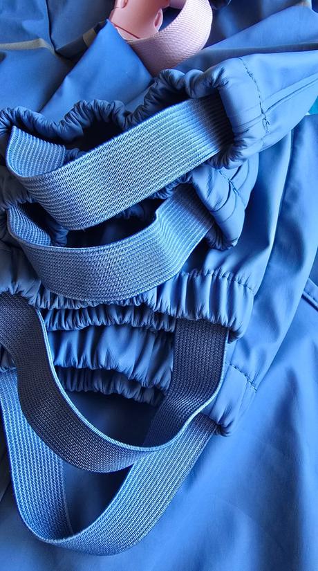 Nohavice do dažda, 98