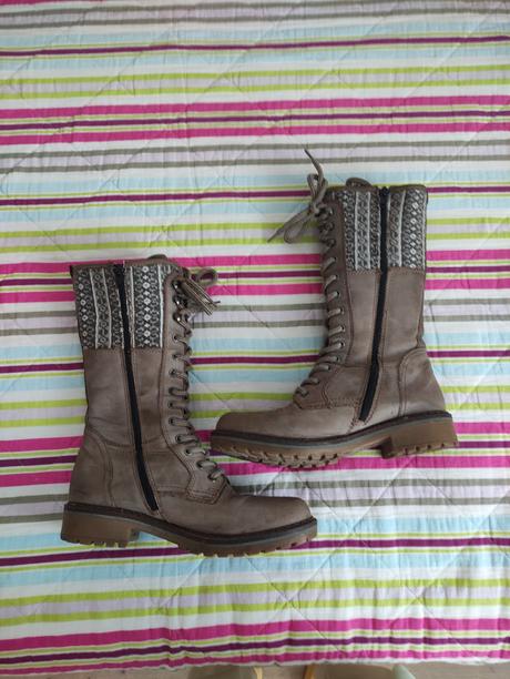 Svetlohnede cizmy, deichmann,38