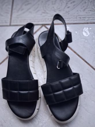 Sandalky, deichmann,37