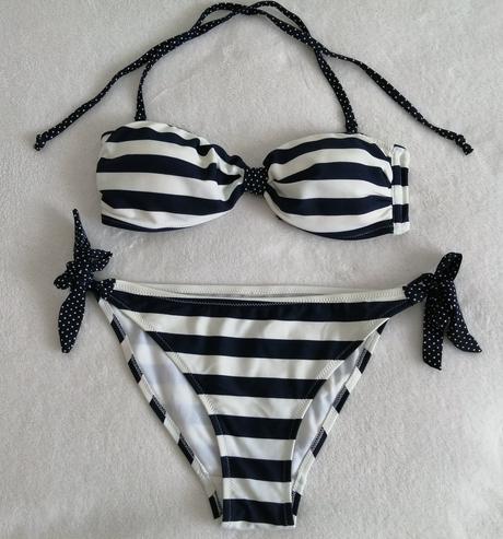 Pekné kvalitné dvojdielne plavky, 36