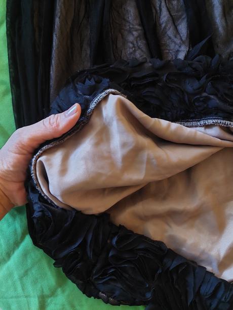 Koktejlové šaty, 38