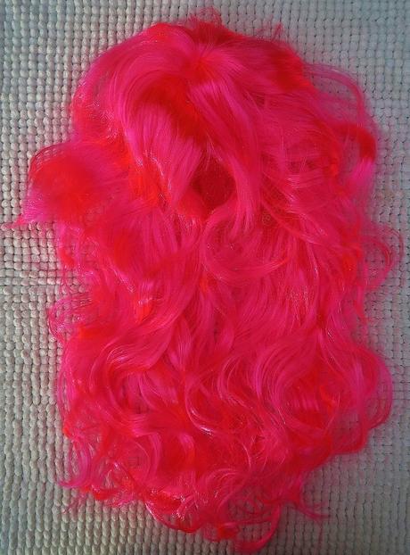 Ružová parochňa - vlnité dlhé vlasy,
