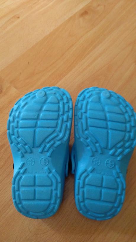 Crocsy labkova patrola, 24