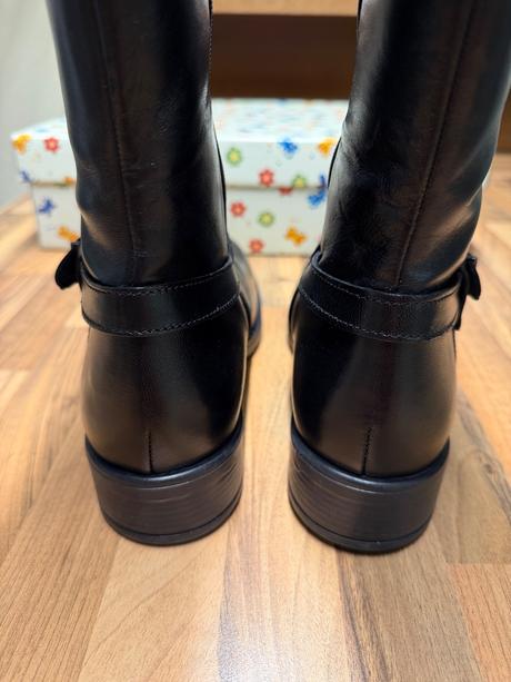 Kožené čižmy - nenosené, humanic,39