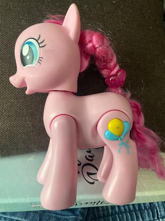 Rozprávajúci pinkie pie, 