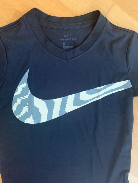 Lahucke sportove tricko nike, nike,140