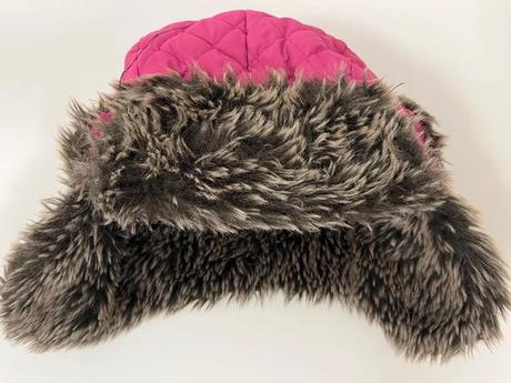 Štýlová a extra teplá ušianka v žiarivej ružove, 140