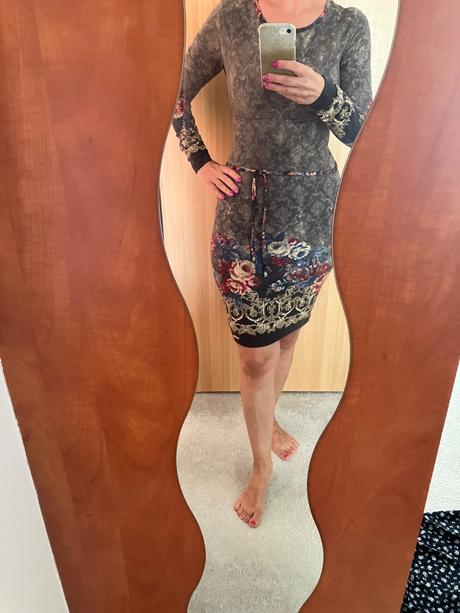 Hnedé kvetované šaty, m