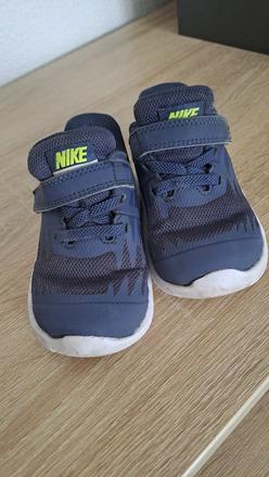 Tenisky, nike,22
