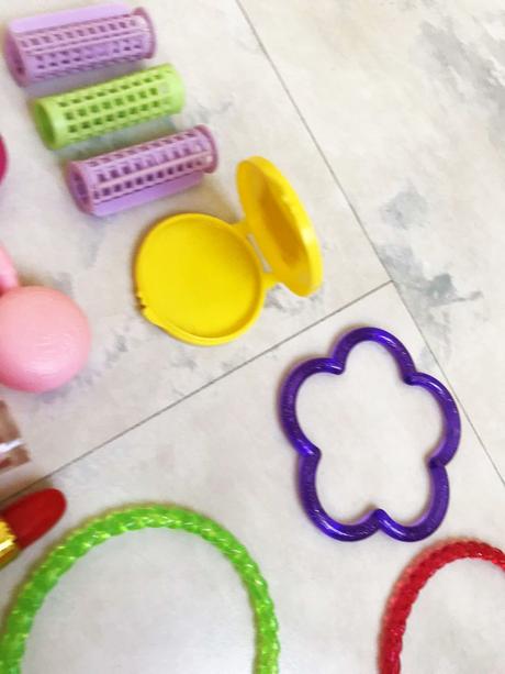 Kaderníčka/kozmetička pre bábiky 29 ks, 