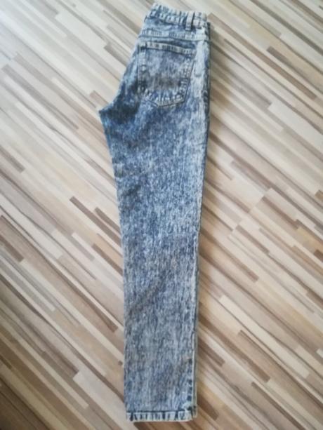 Mramorové džínsy, 34