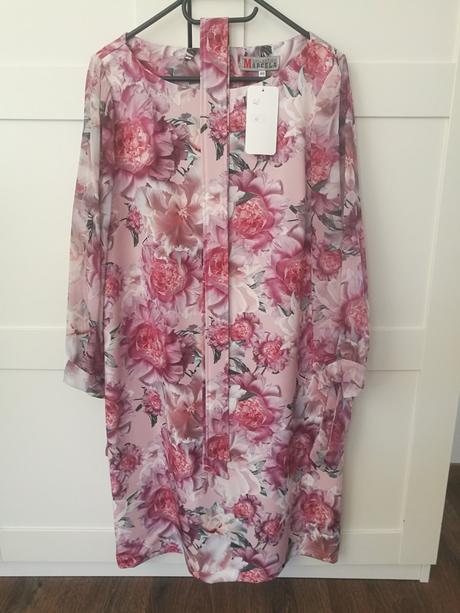 Nádherné šaty s pivonkami, 40