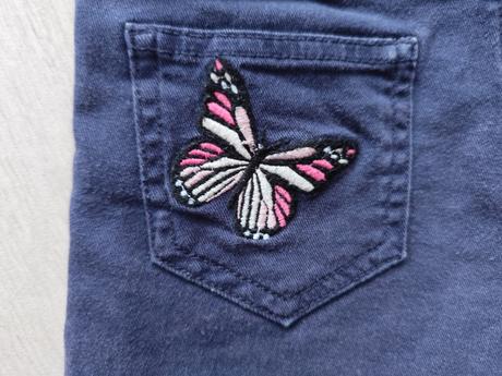 Predám dievčenské riflové kraťasy, 