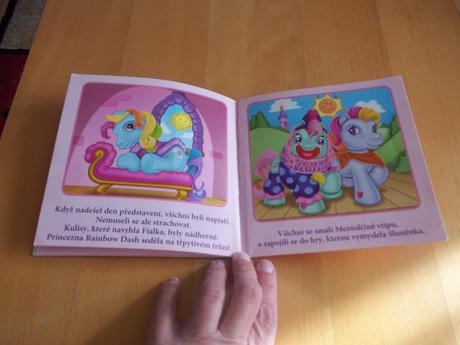 Knižka - my little pony - příběh poníka,