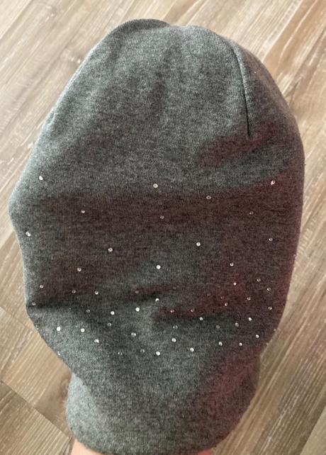 Dámska oteplená čiapka s kamenkami, 