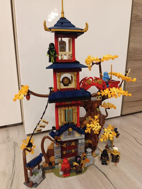 Lego chrám dračích energetických jadier,