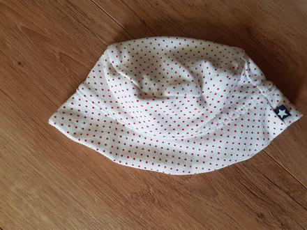 Biely klobúčik s červenými bodkami, veľ. 3-6 mes., mothercare,68