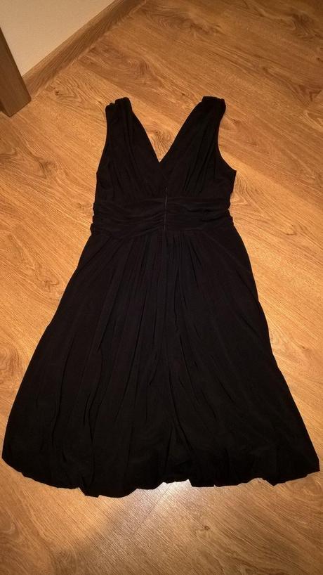 Dámske čierne šaty, 40