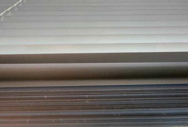 Ako očistiť žalúzie po robotníkoch?