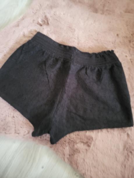 158 čipkované sortky, pepco,158