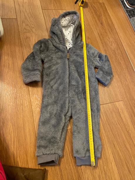 Chlpaty overal, tesco,86