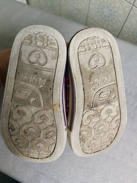 Svietiace 21, skechers,21