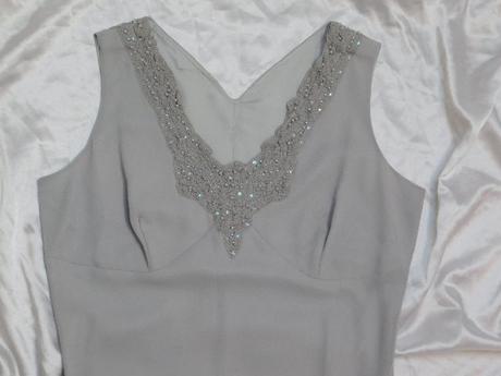 Velmi pekne kvalitne saty, 40