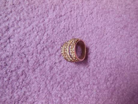 Medenozlaty prsten,