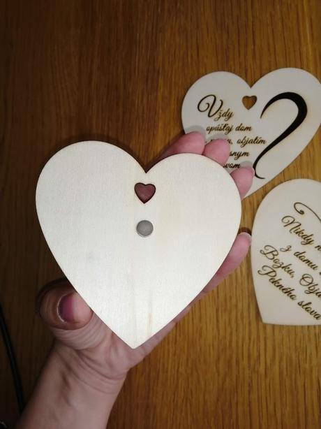 Drevené gravírované srdce magnetka s nápisom 10 cm,