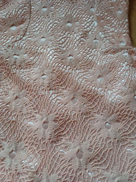 Elegantne šaty, 122