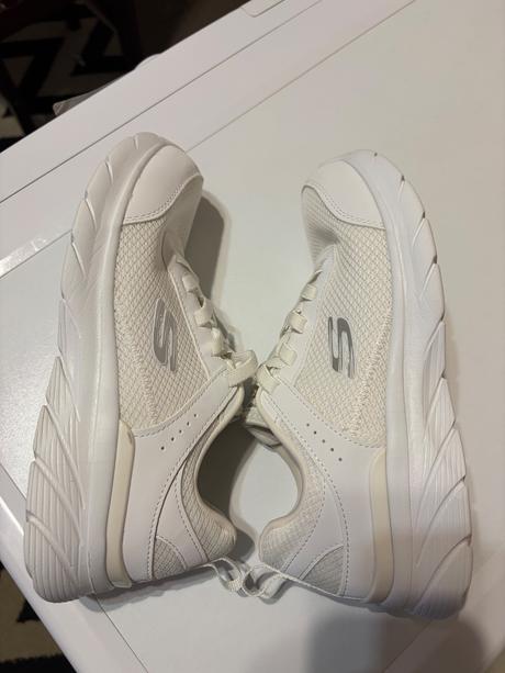 Tenisky, skechers,37