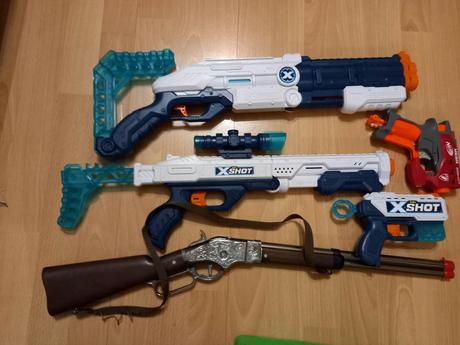 Nerfky+pištole,