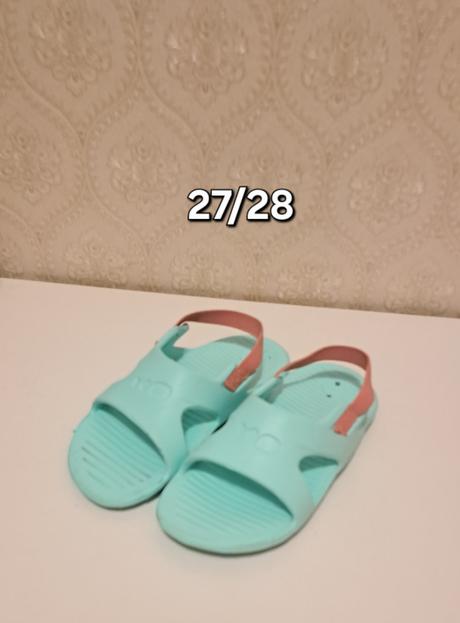Sandálky k vode/na plaváreň, decathlon,27