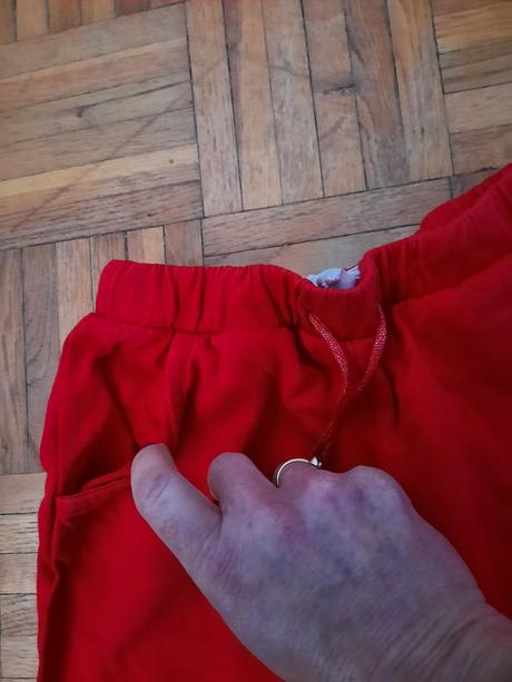 Dievčenské tepláky, 116