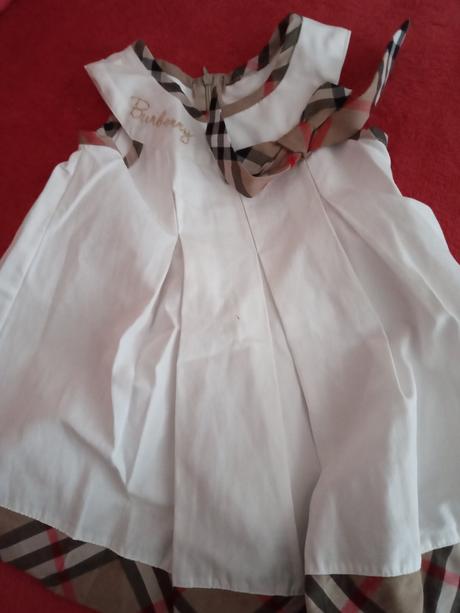 Dievcenske saty, burberry,104
