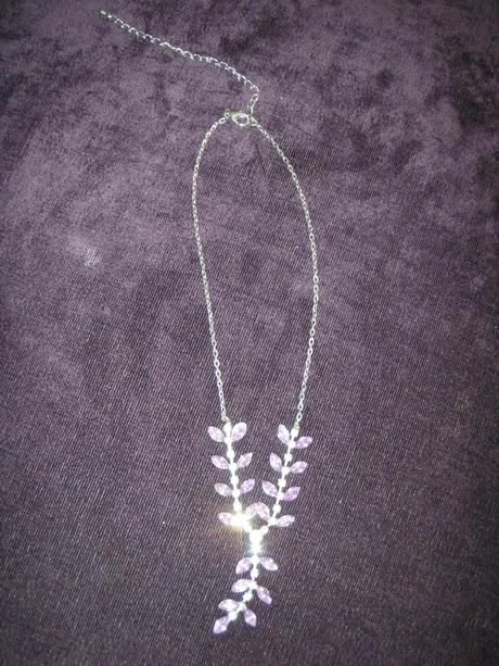 Strieborna-fialová, 