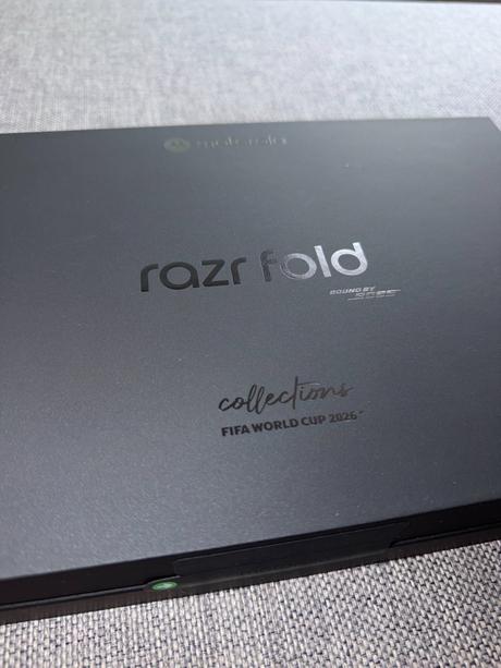 Motorola razr fold fifa world cup 2026 edition,