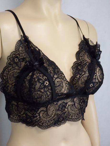 Kvalitná čipkovaná braletka, s