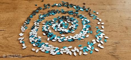 Ozdobné kamienky 5x10 mm - rozne farby, 