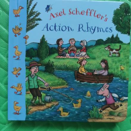 Action rhymes pevná vazba,