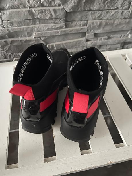 Calvin klein v.37, 37