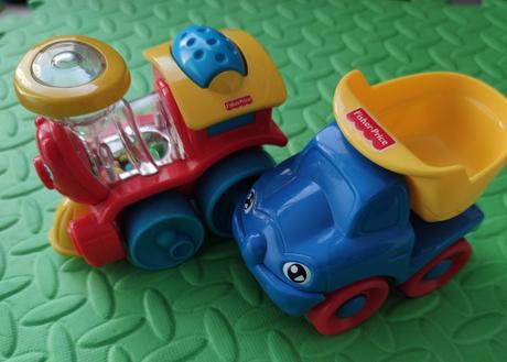 Fisher price autíčko a vláčik, 