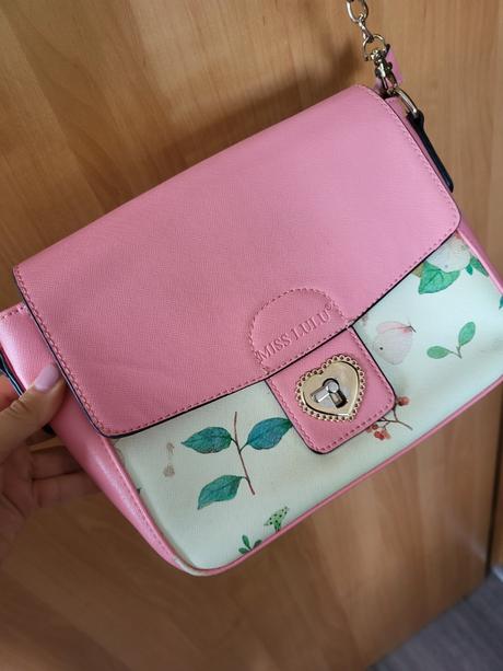 Dámska ružová crossbody kabelka, 