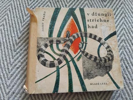 V džungli striehne had,