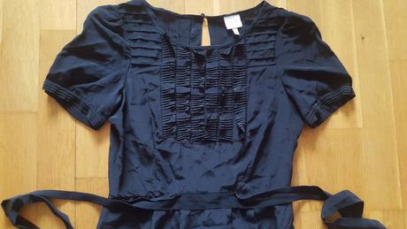 Jemné čierne šaty, 36