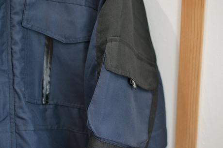 Nepremokavá zimná pánska tmavomodrá bunda m, m