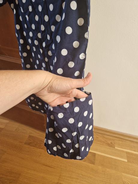 Bodkované šaty, benetton,140