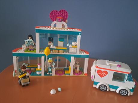 Lego friends 41394 nemocnica mestečka heartlake, 